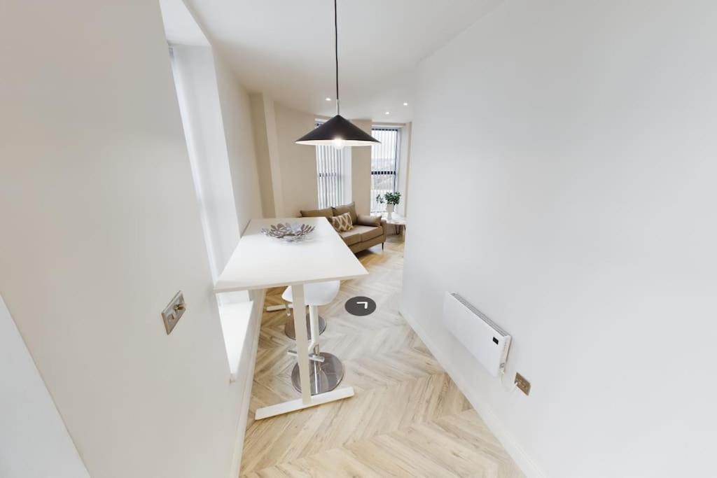 2 Bed Penthouse In The Heart Of Leeds City Centre Near Arena Apartment Exterior photo